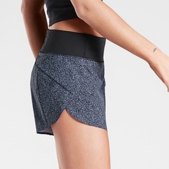 ATHLETA NAVY PATTERN RUN WITH IT ATHLETIC RUNNING SHORTS WOMENS SZ XXS - Picture 2 of 7